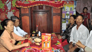 Thông gia đại chiến: Cô dâu chú rể hủy hôn nhưng nhà trai vẫn kéo đến rước dâu, không cưới được người quay sang đòi sính lễ