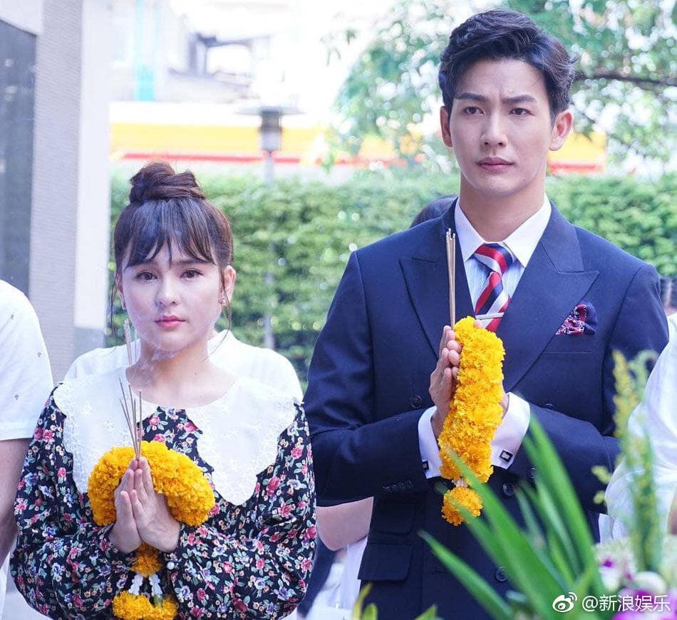 Không thể nhận ra nhan sắc bây giờ của nàng thơ Aom Sushar: Song Hye Kyo Thái Lan đây sao?