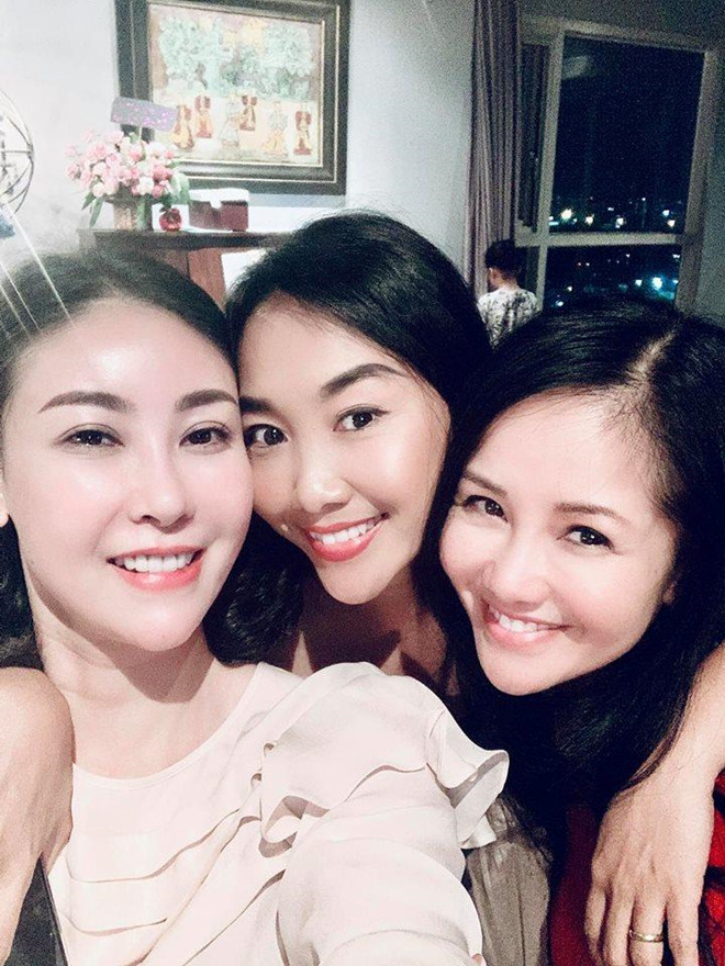 Đoan Trang nhắn gửi Hồng Nhung: Không gì có thể đánh gục được chị