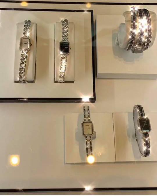 Vợ chồng Trấn Thành, Hari Won thực sự giàu cỡ nào?