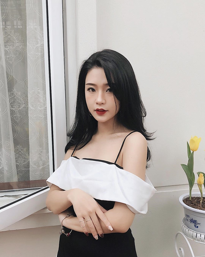 Nhan sắc hội chị em hot girl xuất hiện ở lễ ăn hỏi của Rhymastic