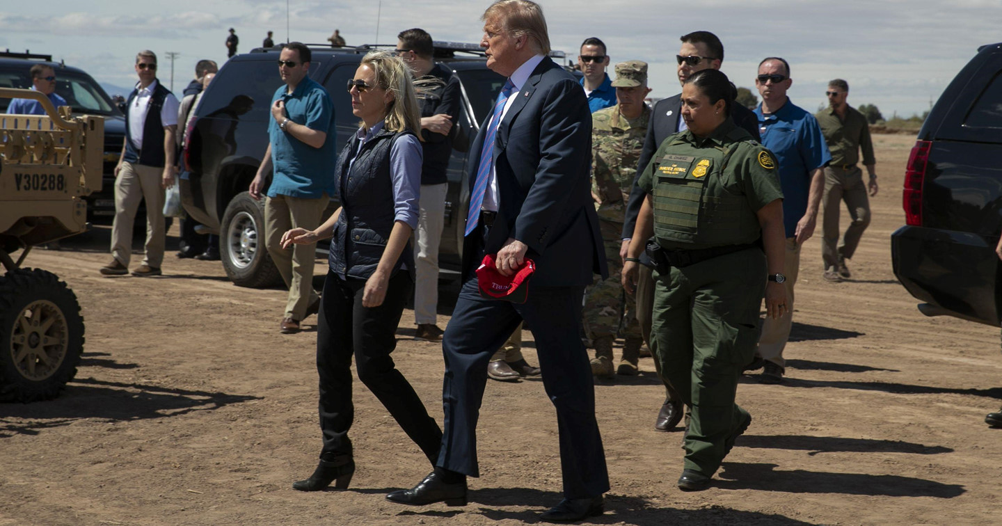 12 ngày bão táp trước cuộc thanh trừng ở Bộ An ninh Nội địa Mỹ