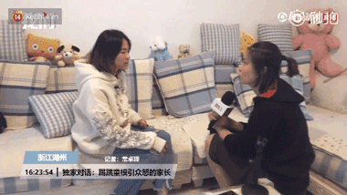 Tiếp tục sốc với clip mẫu nhí 3 tuổi bị mẹ dùng móc quần áo vụt mạnh vào bụng