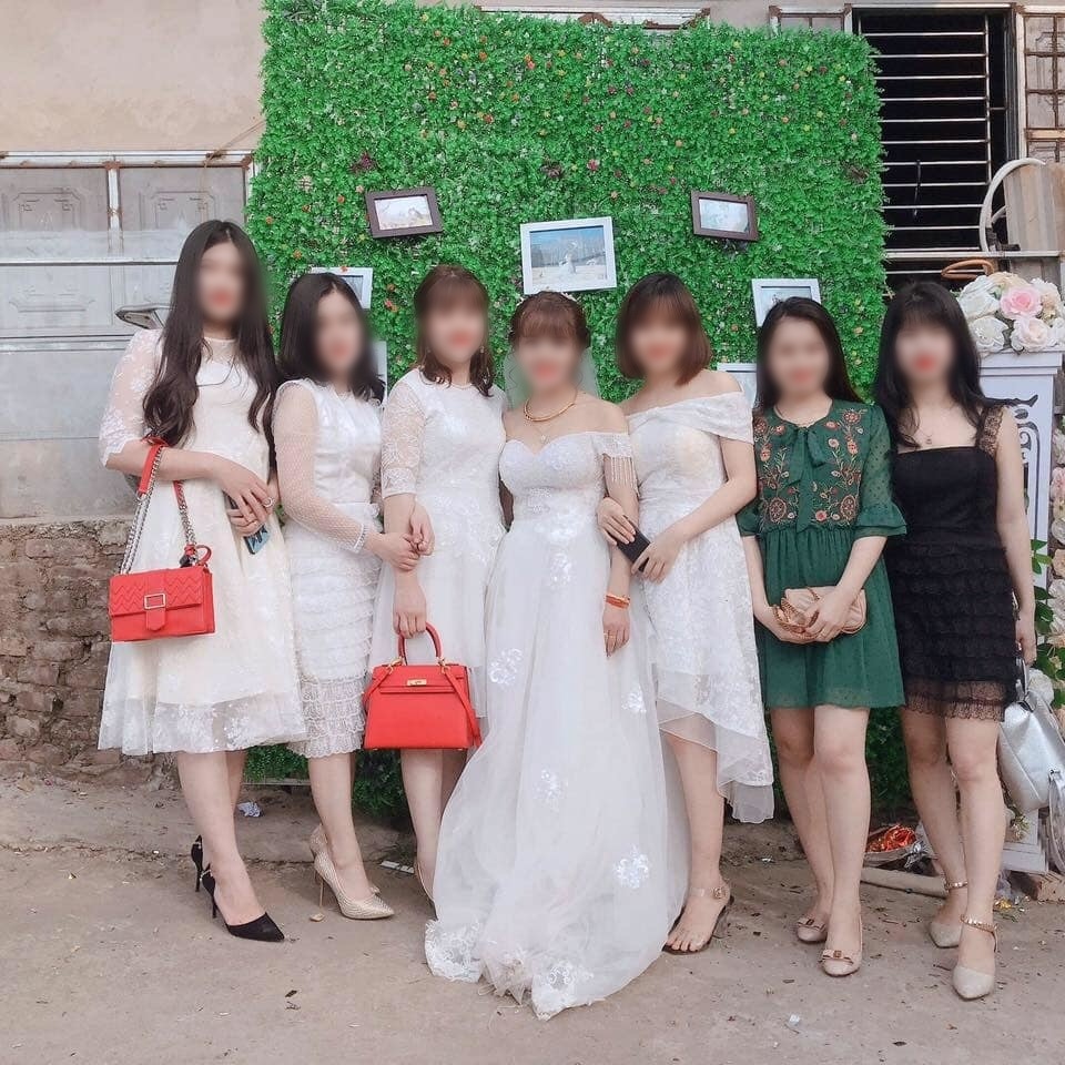 Chán nản với style ăn mặc của chị em: Ai cũng muốn làm vedette trong ngày trọng đại... của người khác