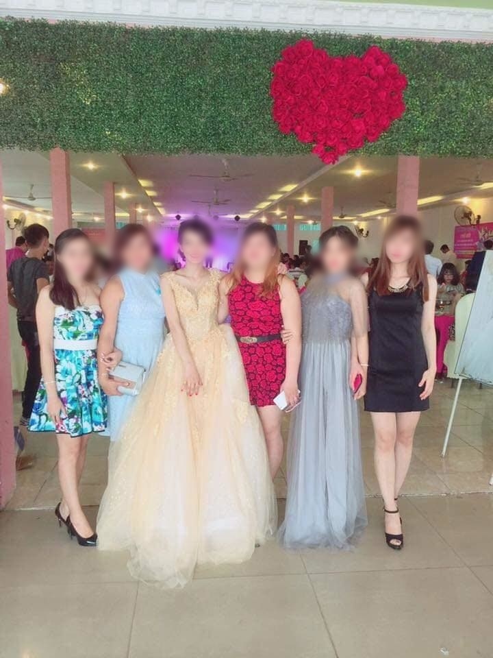 Chán nản với style ăn mặc của chị em: Ai cũng muốn làm vedette trong ngày trọng đại... của người khác