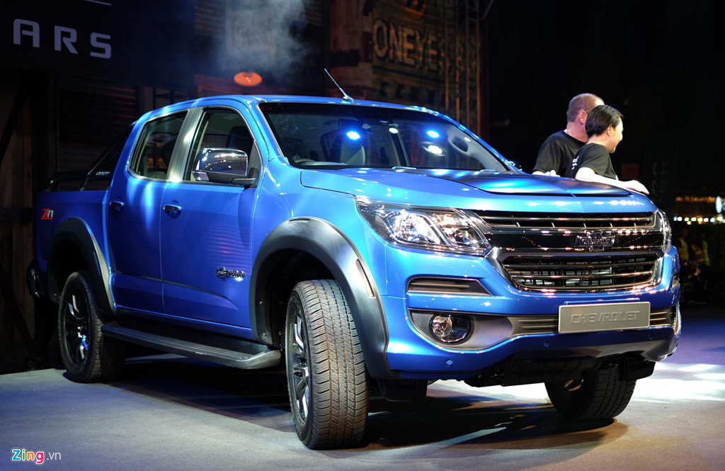 Xe bán tải tăng giá lăn bánh thế nào từ ngày 10/4?