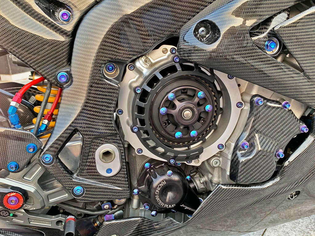 Cá mập BMW S1000RR với gói độ hơn 2 tỷ của biker miền Tây