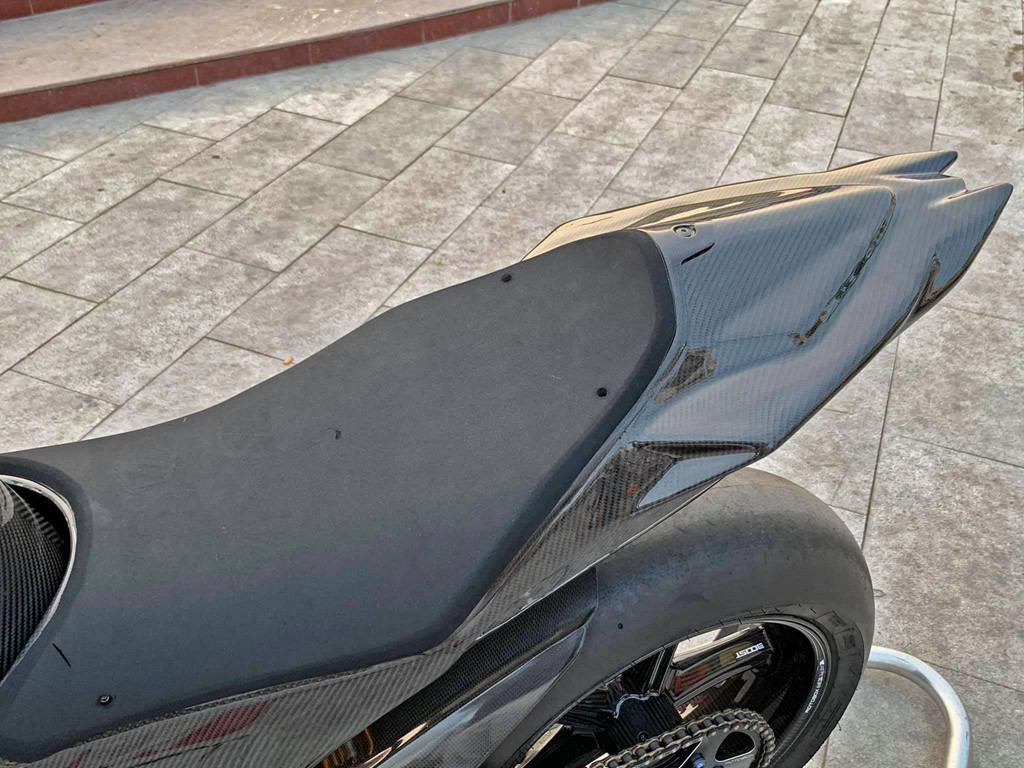 Cá mập BMW S1000RR với gói độ hơn 2 tỷ của biker miền Tây