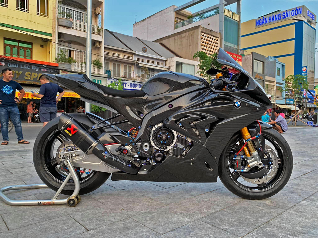 Cá mập BMW S1000RR với gói độ hơn 2 tỷ của biker miền Tây