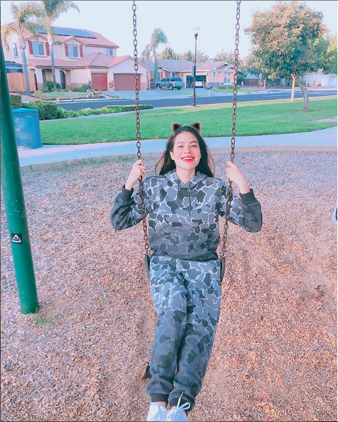 Phạm Hương - Lan Khuê: Người đẹp nào có cuộc sống viên mãn hơn sau 3 năm bị khán giả so sánh về mọi mặt?