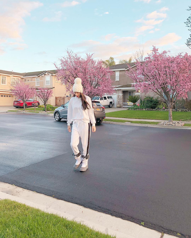 Phạm Hương - Lan Khuê: Người đẹp nào có cuộc sống viên mãn hơn sau 3 năm bị khán giả so sánh về mọi mặt?