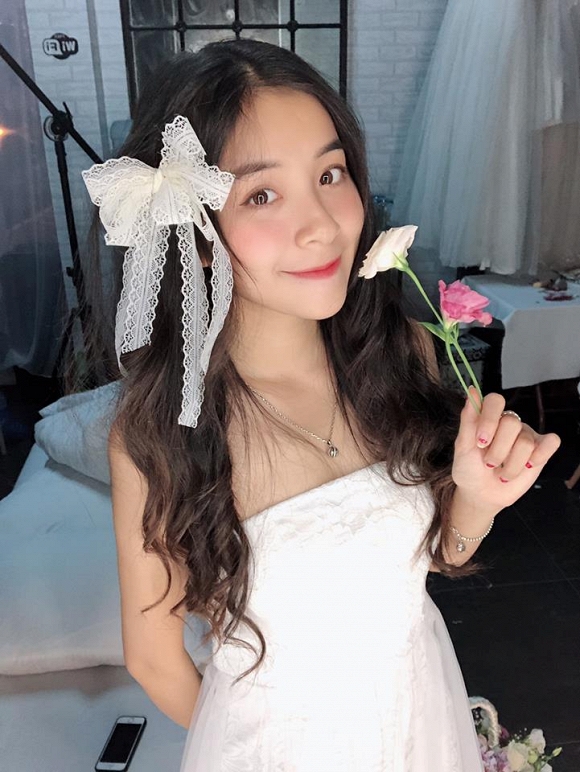 Không ngờ hot girl Bắc Ninh đóng Quỳnh búp bê nhí gợi cảm thế này