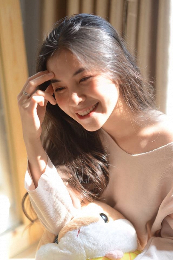 Không ngờ hot girl Bắc Ninh đóng Quỳnh búp bê nhí gợi cảm thế này