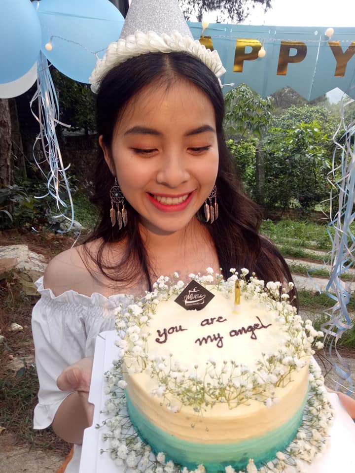 Không ngờ hot girl Bắc Ninh đóng Quỳnh búp bê nhí gợi cảm thế này