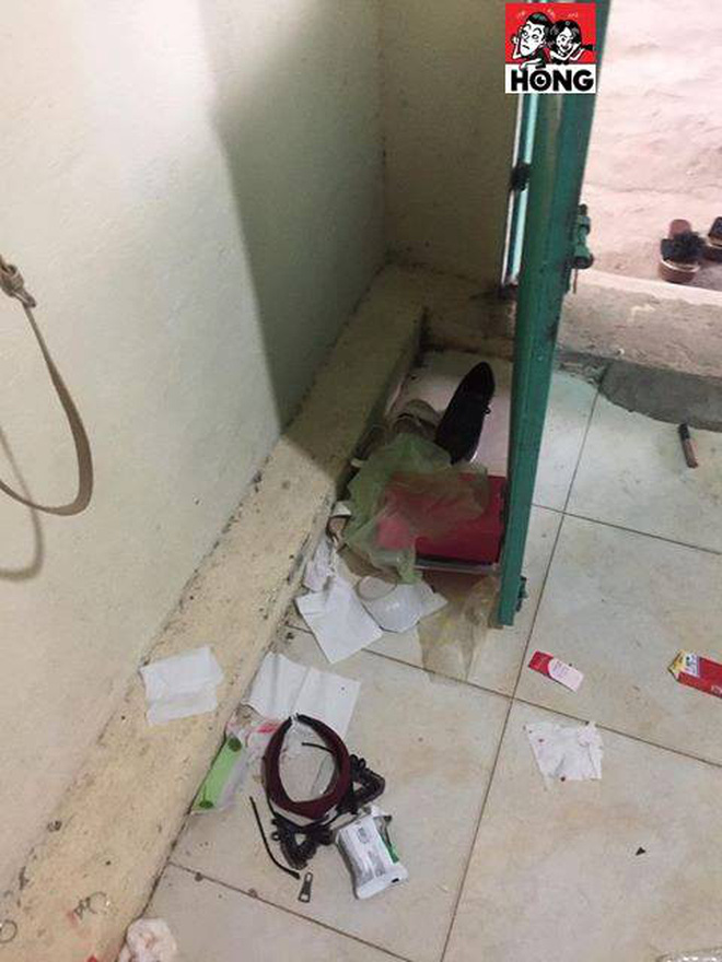 Lại xuất hiện một gái ở bẩn đến giật mình: Quần áo đồ đạc vứt la liệt đến bốc mùi, nhà vệ sinh ố vàng không dám đặt chân