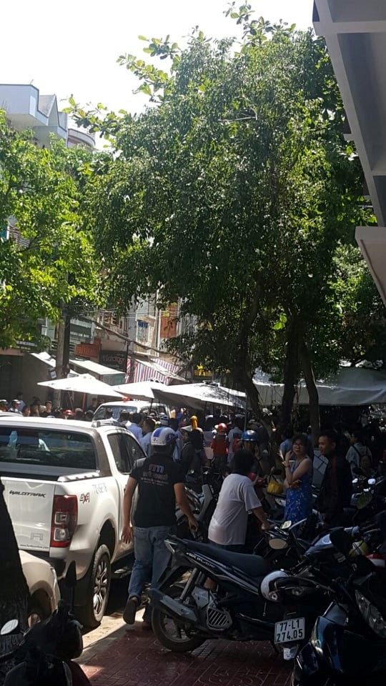 Ám ảnh cảnh người bị đâm nằm la liệt khi ô tô điên biển tứ quý lao vào đám tang