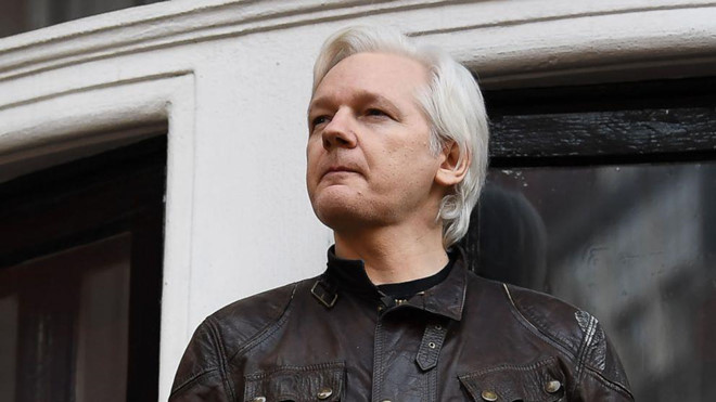 Ông trùm WikiLeaks giàu thế nào?