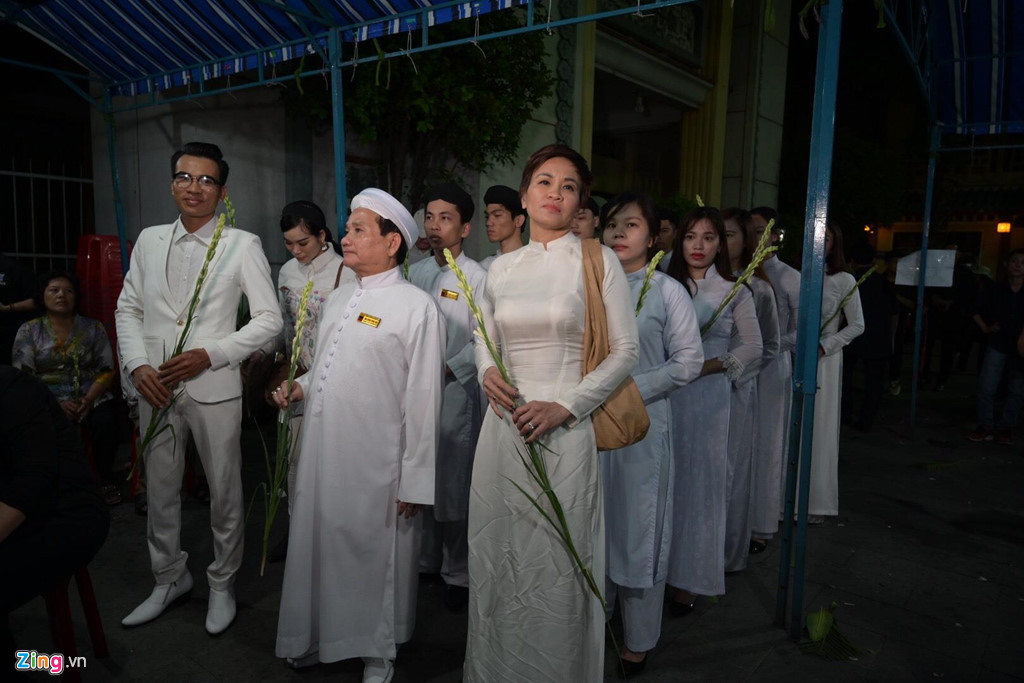 Phương Thanh, Minh Nhí rơi nước mắt giây phút tiễn đưa Anh Vũ