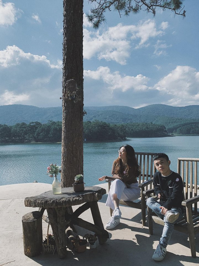 Diễn viên lùn nhất Việt Nam chính thức công khai người yêu xinh đẹp