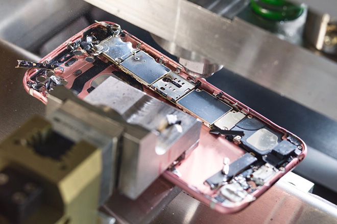 Apple tiến dần tới sản xuất iPhone hoàn toàn bằng công nghệ xanh