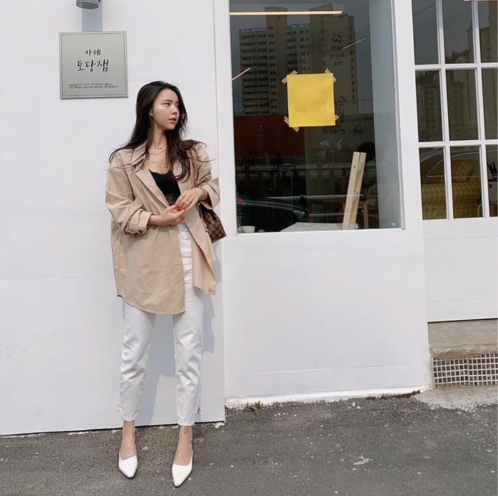 Tham khảo 15 set đồ này của các quý cô châu Á để không bỡ ngỡ khi thời tiết mới chớm hè