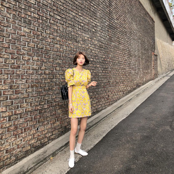 Tham khảo 15 set đồ này của các quý cô châu Á để không bỡ ngỡ khi thời tiết mới chớm hè