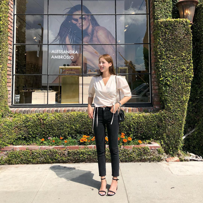 Tham khảo 15 set đồ này của các quý cô châu Á để không bỡ ngỡ khi thời tiết mới chớm hè