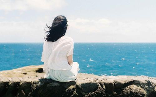 Phụ nữ có tiếc thì tiếc thanh xuân, đừng tiếc con người