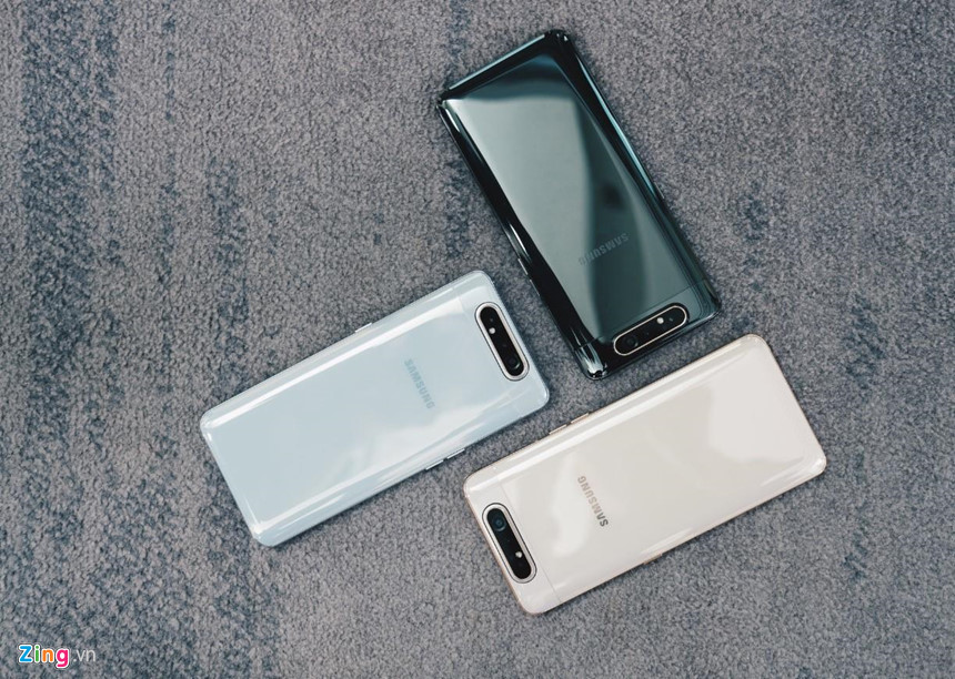 Với Galaxy A80, các đối thủ của Samsung đã không còn an toàn