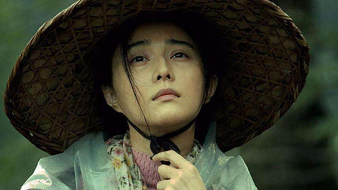 Bị tung tin ngủ với Phùng Tiểu Cương, cướp vai diễn của đồng nghiệp, Phạm Băng Băng xử lý như thế nào?