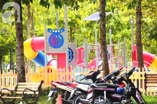 TP.HCM: Chơi ngoài công viên buổi tối, 2 bé gái khoảng 9 tuổi bị nam thanh niên khống chế hiếp dâm