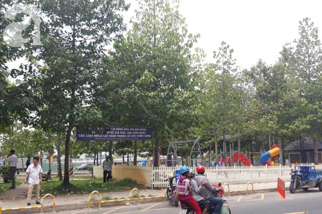 TP.HCM: Chơi ngoài công viên buổi tối, 2 bé gái khoảng 9 tuổi bị nam thanh niên khống chế hiếp dâm