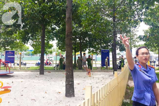 TP.HCM: Chơi ngoài công viên buổi tối, 2 bé gái khoảng 9 tuổi bị nam thanh niên khống chế hiếp dâm