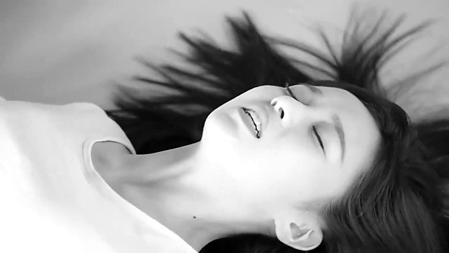 Tôi lên tiếng: Nỗi đau 4 năm mới dám tỏ bày của cô nàng công sở bị tài xế và đồng nghiệp giở trò đồi bại trong ô tô