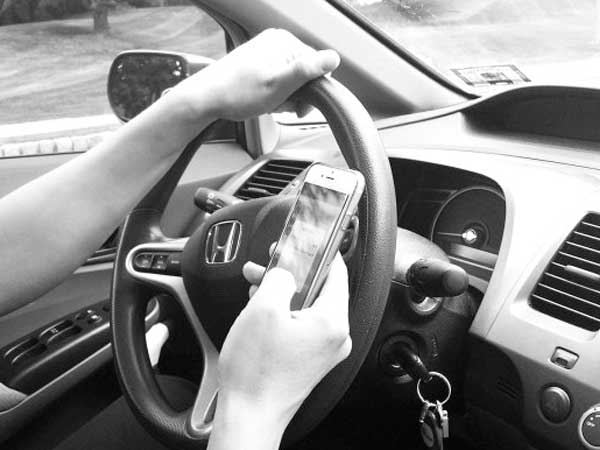 Tôi lên tiếng: Nỗi đau 4 năm mới dám tỏ bày của cô nàng công sở bị tài xế và đồng nghiệp giở trò đồi bại trong ô tô