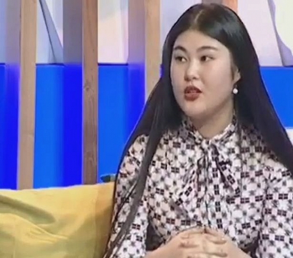 Thiếu nữ Hồi giáo 19 tuổi gây sốc khi lên truyền hình rao bán trinh tiết để trả học phí và...vá lại màng trinh