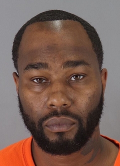 Tài xế Uber chở khách ra sân bay rồi quay lại nhà để ăn trộm