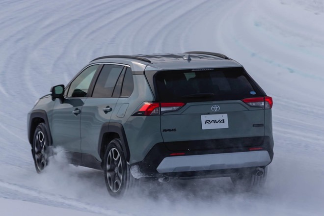 Toyota RAV4 2019 hồi hương với động cơ mới và dẫn động AWD