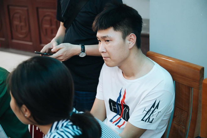 Mẹ đứng không vững, gọi tên con đến lạc giọng tại nhà tang lễ sau vụ hỏa hoạn cướp đi sinh mạng của 8 người