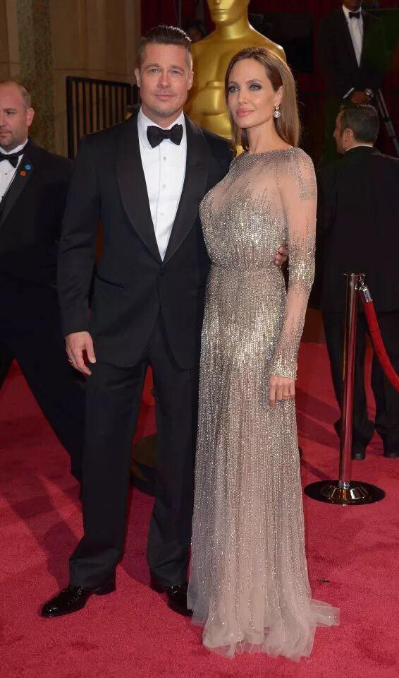 Angelina Jolie kéo dài quá trình ly hôn để mong được quay trở về bên Brad Pitt?