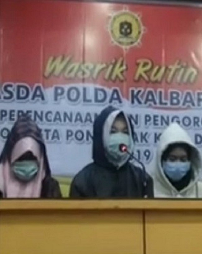 Bé gái 14 tuổi bị 12 bạn đánh hội đồng tàn nhẫn gây phẫn nộ, cư dân mạng đồng loạt lên tiếng đòi tống tất cả vào tù