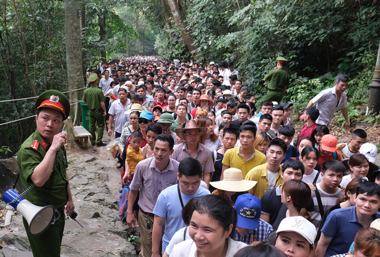 Hơn 5.500 người bảo vệ an ninh lễ dâng hương vua Hùng