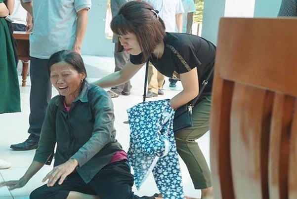 Vụ cháy xưởng ở Trung Văn: Con chưa kịp nhìn mặt cha