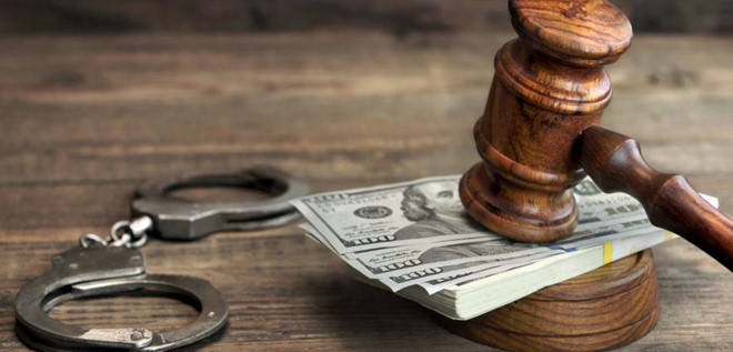 Người phụ nữ Texas phải đi tù vì chiếm đoạt 1 USD