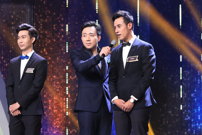 Người ấy là ai? mở màn quá đau tim: Cô gái chọn đúng chàng CEO độc thân duy nhất giữa một rừng sim tím Người ấy là ai? mở màn quá đau tim: Cô gái chọn đúng chàng CEO độc thân duy nhất giữa một rừng sim tím