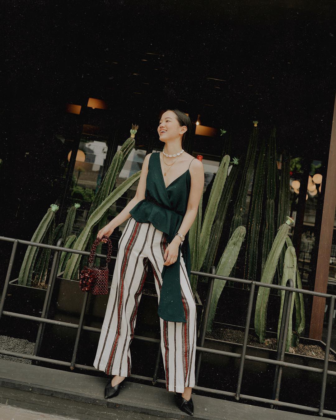 Thực sự tồn tại mẫu giày không chỉ giúp bạn thêm cao ráo, thanh mảnh mà còn sang lên rất nhiều