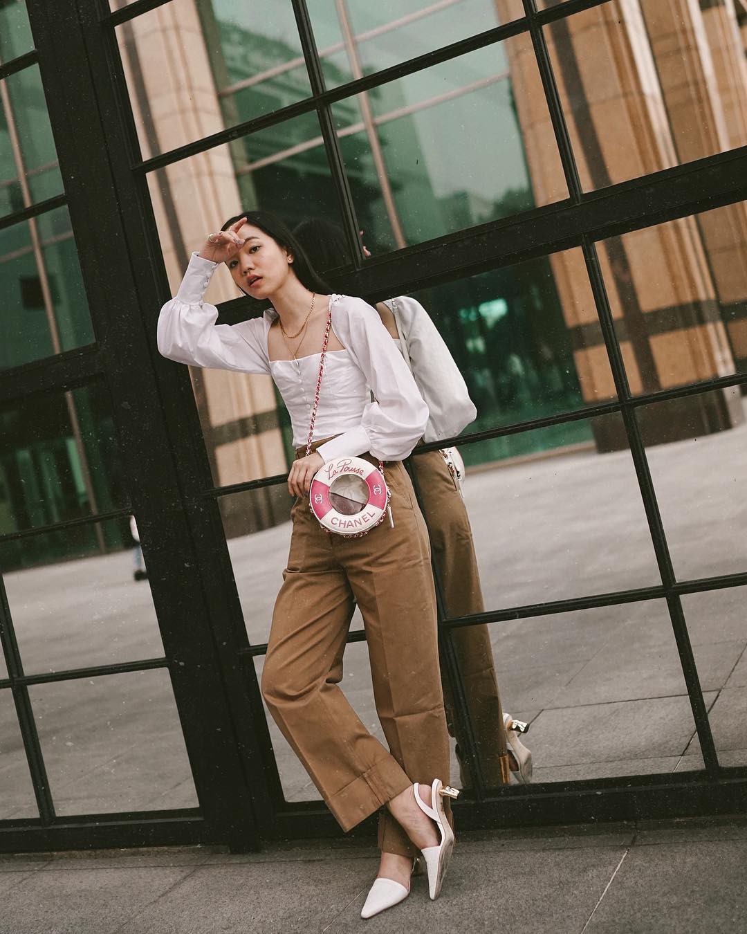 Thực sự tồn tại mẫu giày không chỉ giúp bạn thêm cao ráo, thanh mảnh mà còn sang lên rất nhiều