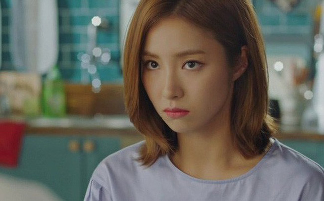 Lấy cớ nhờ chồng tôi đi ăn cưới giúp, mẹ chồng đã thực hiện âm mưu khiến anh giận dữ bảo vợ dọn khỏi nhà ngay trong đêm