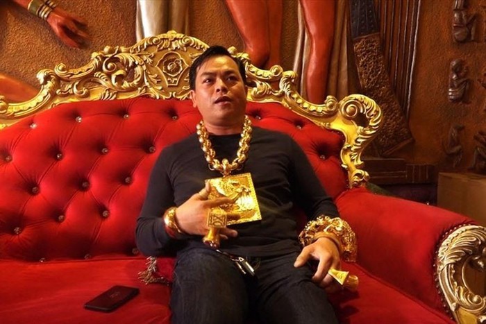 Phúc XO khai đeo toàn vàng giả - Dấu hiệu thoát tội?