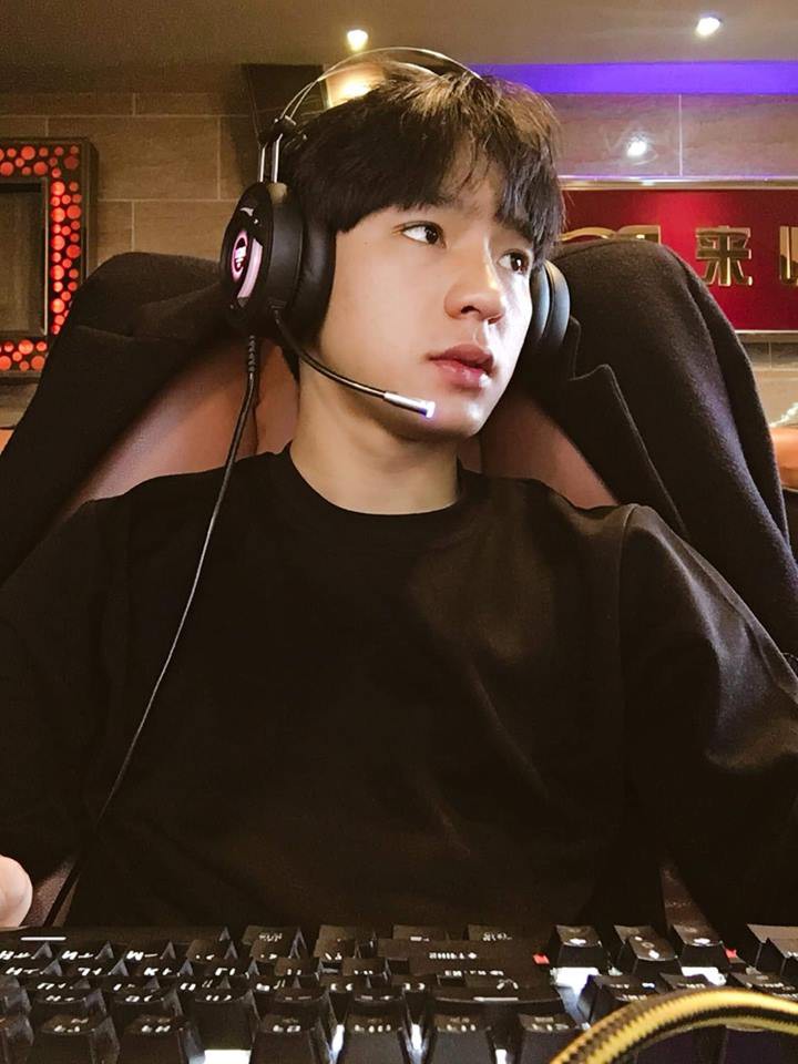 Chàng du học sinh Việt với nhan sắc cực phẩm giống hệt Lee Min Ho, được chính người Hàn trầm trồ vì quá đẹp trai